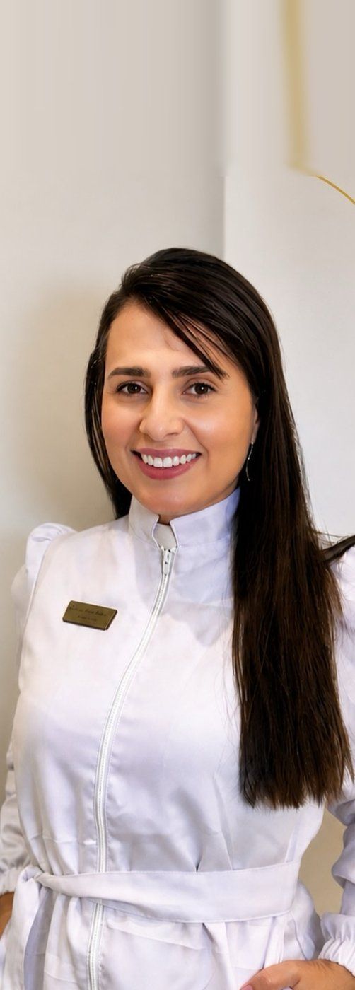 Dra. Juliana Avelino, cirurgiã-dentista